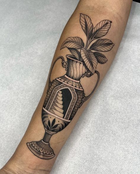 Traditional Vase With Flowers Tattoo, American Traditional Flower Vase Tattoo, Flower And Vase Tattoo, Greek Pot Tattoo, Ornamental Vase Tattoo, Vase And Flower Tattoo, American Traditional Vase Tattoo, Plant Vase Tattoo, Plant Pot Tattoo