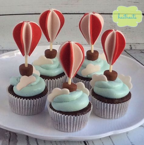 Hot air balloon cupcakes Hot Air Balloon Cake, Decorate A Cake, Balloon Cupcakes, Hot Air Balloon Party, Beautiful Cupcakes, Balloon Cake, 1 Birthday, Cupcake Designs, Shower Cupcakes