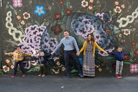 Wall Mural Family Portraits | San Francisco Bay Area | Sarah Sloboda Mural Family Photoshoot, Graffiti Wall Family Photoshoot, Graffiti Family Photoshoot, Urban Family Pictures, Family Mural, Urban Family Photos, Mural Portrait, Rivera Family, Memories Ideas