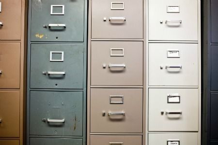 Refreshing an old metal filing cabinet with a new coat of paint isn't as complicated as it seems if you know the right tricks. File Cabinet Redo, Painting Metal Cabinets, Painted File Cabinets, File Cabinet Makeover, Repurpose Furniture, Tips For Painting, Painted Concrete, Metal Filing Cabinet, Filing Cabinets