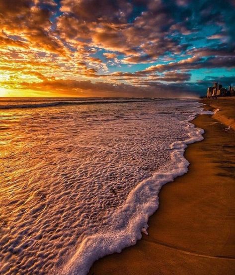 Fesyen Islam, Pretty Landscapes, Beach Wallpaper, Sunset Wallpaper, Beautiful Ocean, On The Horizon, Summer Wallpaper, Sunset Pictures, Beautiful Scenery Nature