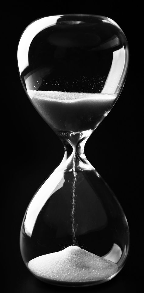 Hourglass Reference Photo, Black And White Glass Photography, Free Time Aesthetic, Hour Glass Art, Time Illusion, Hourglass Design, Time Aesthetic, Black Clock, Sand Clock