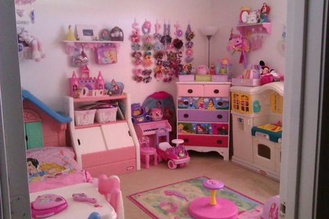 Queen Sophias room Small Princess Room Ideas, Princess Room For Two, Princess Playroom Decor, Disney Princess Playroom, Barbie Room Decor Kids Girls Bedroom, Kids Bathroom Ideas Shared, Girls Room Diy, Princess Bedrooms, Baby Girl Room Decor