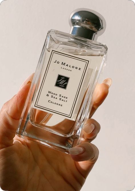 My detailed review of Jo Malone's Wood Sage & Sea Salt cologne, plus a new Maison Margiela REPLICA scent that's worth checking out. These are two of the best perfumes for women. | maison margiela perfume | Maison margiela replica perfume | jo malone perfume best | jo malone perfume wood sage and sea salt Joe Malone Wood Sage And Sea Salt, Wood Sage And Sea Salt Aesthetic, Jo Malone Perfume Best, Joe Malone Perfume, Jo Malone Aesthetic, Margiela Perfume, Joe Malone, Sephora Dior, Replica Perfume