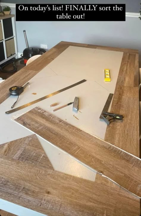 Table Top From Wood Flooring, Wooden Table Cover Diy, Grey Wood Table Dining, Dinning Room Wood Table Diy, Dining Room Table Cover, Diy Cheap Dining Table, Outdoor Dining Table Redo, Vinyl Plank Table Top, Grey Kitchen Dining Table