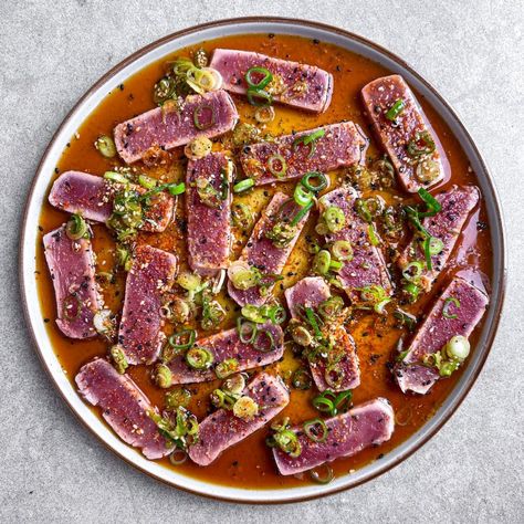 Tuna Tataki - Zena's Kitchen Raw Fish Recipes, Sushi Grade Tuna, Tuna Tataki, Tuna Poke Bowl, Tuna Poke, Seared Tuna, Tuna Steaks, Fennel Salad, Spicy Tuna