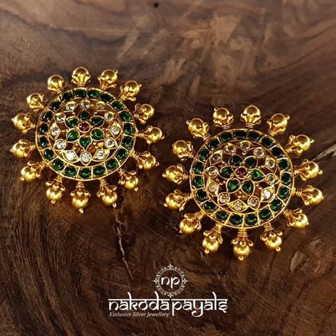 Pure Silver With Gold Polish Big Studs From Nakoda Payals ~ South India Jewels Mopu Designs Gold Antique, Silver Jewelry With Gold Polish, Gold Big Rings, Studs Earrings Gold India For Women, Big Studs Earrings Indian, Studs Earrings Gold India, Big Gold Earrings, Studs Earrings Gold, Nakoda Payals