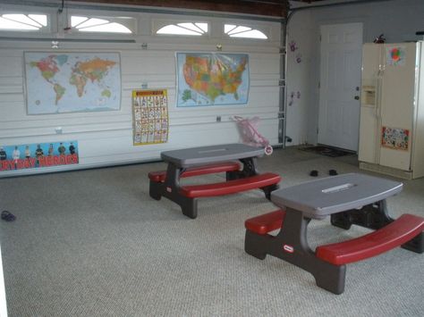 Homeschool garage Garage School Room, Garage Classroom Ideas, Homeschool Garage, Garage Daycare Conversion, Garage To Playroom, Preschool Classroom Layout, Garage Setup, Kids Garage, New Home Organization