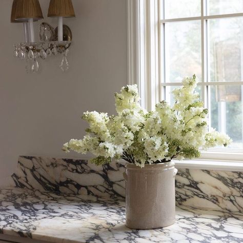 My February Favorites 2023 - Chris Loves Julia Faux Hydrangea Arrangement, Neutral Vase, Vase Flower Arrangements, Summer Blooming Flowers, White Flower Pot, Vase With Flowers, Hydrangea Arrangements, Clay Flower Pots, Home Floral Arrangements