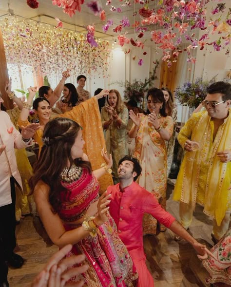 Alia And Ranbir, Indian Wedding Aesthetic, Haldi Ceremony Outfit, Mehendi Outfit, Couple Lifestyle, Haldi Outfit, Cute Celebrity Couples, Indian Bride Outfits, Bride Photography Poses