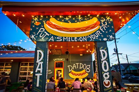 Dat Dog, a New Orleans-based sausage and hot dog restaurant known for its unique sausages and toppings, is venturing outside of Louisiana to Houston. Hot Dog Shop, Louisiana Alligator, Hot Dog Restaurants, Veggie Options, Dog Restaurant, Gourmet Hot Dogs, Creole Mustard, Houston Restaurants, Sandwich Bar