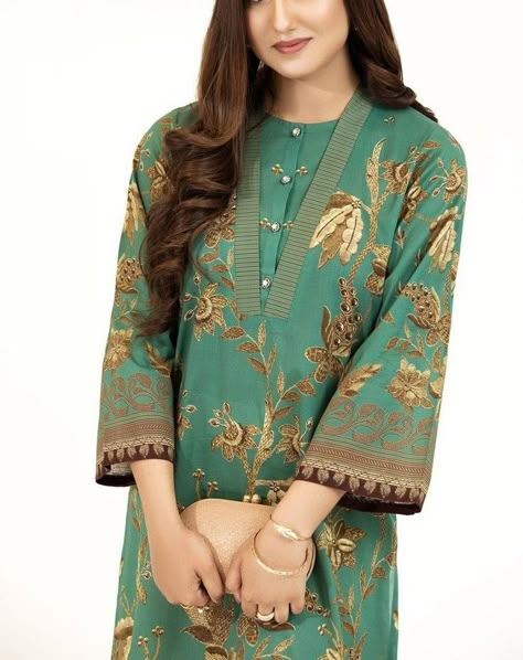 beautiful sleeves and neck designs Suit Neck Designs, Salwar Neck Designs, Gala Design, Lace Dress Design, Latest Dress Design, Neck Designs For Suits, Kurti Designs Latest, Kurta Neck Design, Dress Neck Designs