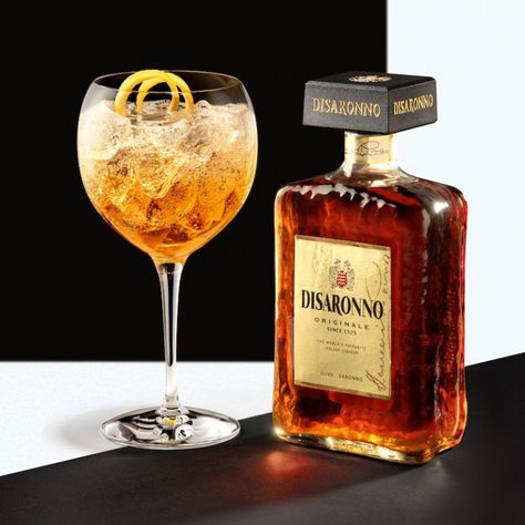 Fall for Disaronno with these Easy Cocktails Disaronno Cocktails Recipes, Cocktails With Disaronno, Drinks With Disaronno, Disaronno Drinks Recipes, Disarrono Drinks, Amaretto Disaronno, Disaronno Cocktails, Disaronno Drinks, Amaretto Cocktails