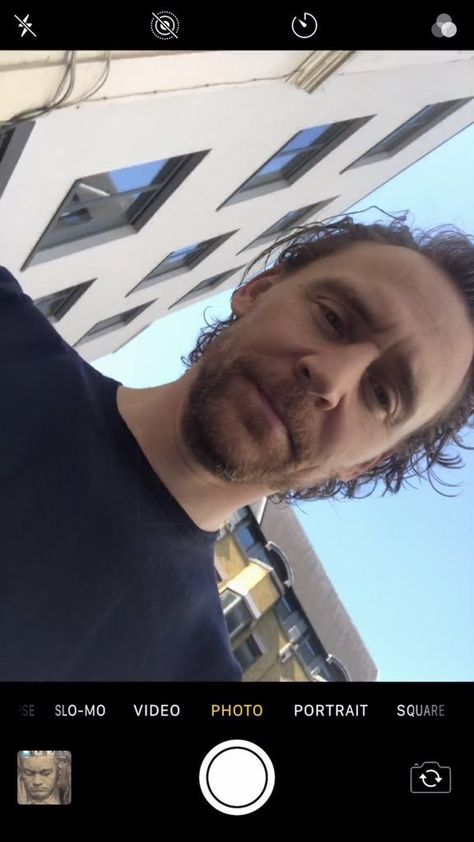 Tom Hiddleston Selfie, Tom Hi, Tom Hiddleston Gentleman, Bruce Banner, Thomas William Hiddleston, Man Thing Marvel, Loki Marvel, Loki Laufeyson, Marvel 3