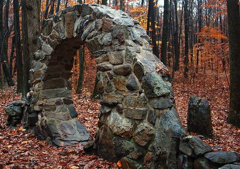 there should be fairies here somewhere Garden Living, Garden Gates, Magical Places, Stone Rocks, In The Woods, Garden Arch, Secret Garden, The Middle, Portal