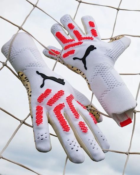 Football Goalkeeper Gloves, Gk Gloves, Football Photography, Football Gloves, Goalkeeper Gloves, Barbie Doll House, Baby Birthday Party, Mens Gloves