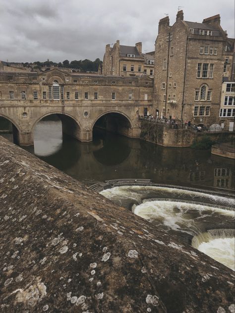 City Of Bath England, Textiles Architecture, Bath Town, A T, Bath England, Uk Travel, Future House, Dark Academia, Photography Ideas