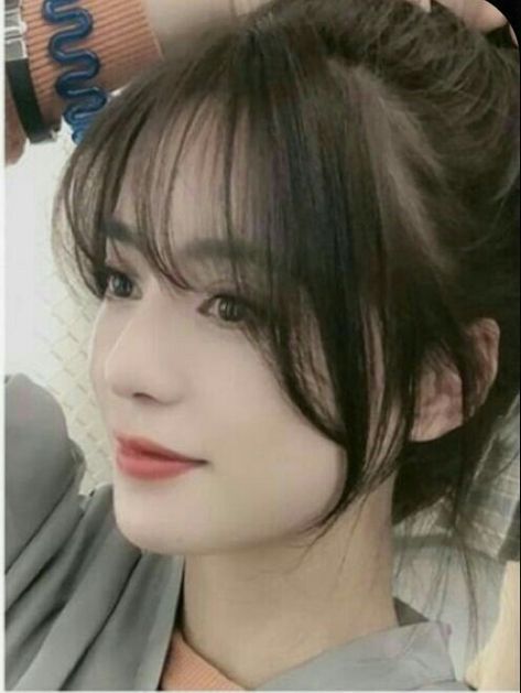 Korean Long Hair, Hair Style Korea, Bangs With Medium Hair, Hair Tips Video, Shot Hair Styles, Haircuts Straight Hair, Long Hair With Bangs, Haircuts For Medium Hair, Haircuts For Long Hair