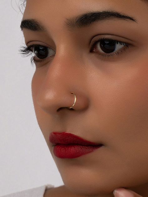 Cool Nose Rings Unique, Unique Nose Ring, Nose Pin Aesthetic, Nose Ring Girl, Nose Ring Aesthetic, Aaliya Bhatt, Cute Nose Rings, Nose Ring Designs, Honey Dresses