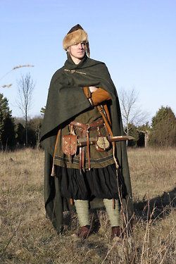 Swedish Viking Reenactment: Vendelrus Swedish Vikings, Costume Viking, Viking Garb, Medieval Garb, Viking Reenactment, Viking Dress, Medieval Clothes, Viking Men, Viking Life