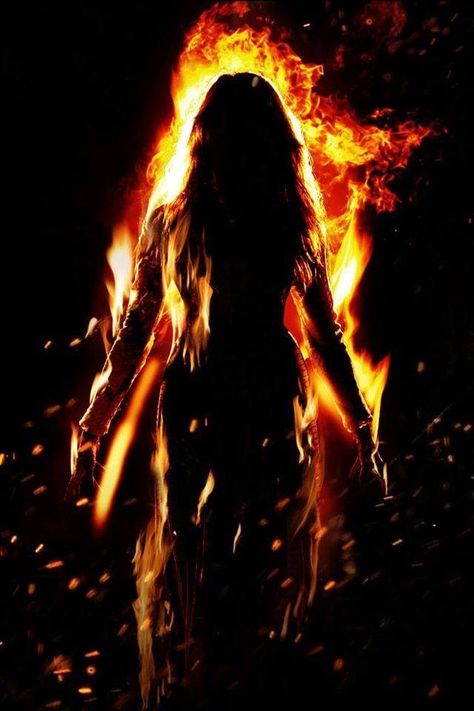 Girl Fire Art Dark Inspiration, Hawke Dragon Age, Breathing Fire, Fantasy Magic, Throne Of Glass Series, Fire Element, Fire Powers, Fire Art, Design Animation