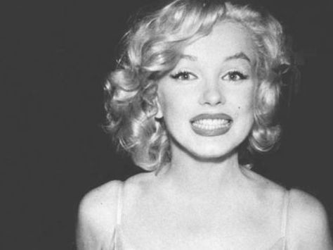 What Type Of Attractive Are You? You are gorgeous. You have stunning good looks that some may be intimidated by. Overall you are beautiful inside and out. Wise Girl, Richard Avedon, Marilyn Monroe Photos, Norma Jean, Norma Jeane, Jolie Photo, Brigitte Bardot, Blake Lively, Classic Beauty