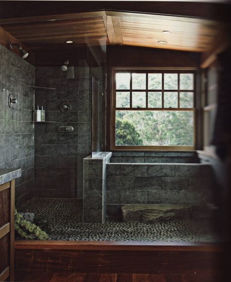 Rustic Bathrooms, Ideas Baños, Rustic Bath, Stone Bathroom, Tub Shower Combo, Dream Bathrooms, Rustic Bathroom, House Bathroom, Beautiful Bathrooms