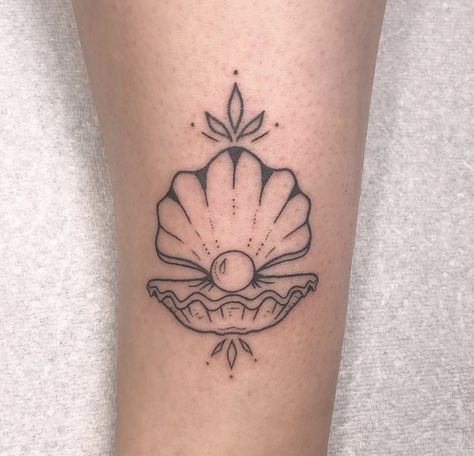 Clamshell With Pearl Tattoo, Venus Shell Tattoo, Seashell Pearl Tattoo, Mini Seashell Tattoo, Mother Of Pearl Tattoo, Pearl Clam Tattoo, A Pearl Tattoo, Shell Pearl Tattoo, Clam And Pearl Tattoo