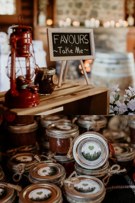 Jam jar wedding favors with forest theme. DIY wedding favour ideas with woodsy theme for a lake wedding in Waskesiu Lake, Prince Albert National Park, Saskatchewan, Canada. Jars of homemade jelly for wedding guest gifts. Cute personalized mason jars with wax seals and jute twine. Wedding favours for lake weddings and decor ideas for log cabin weddings.  Waskesiu wedding by Saskatoon wedding photographer Copperblue Photography and Design. #saskatoon #yxe #yxewedding #saskatchewan #waskesiu Jelly Jar Wedding Favors, Homemade Jam Wedding Favors, Jam For Wedding Favors, Jam Favours Wedding, Wedding Jam Favors, Outdoorsy Wedding Favors, Fall Themed Wedding Favors, National Park Themed Wedding Favors, Woodsy Wedding Favors