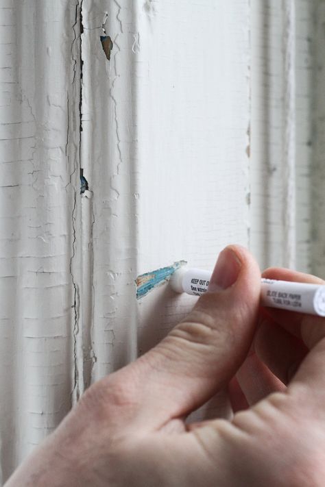 Lead paint is nasty stuff. If you live in a home built before 1978, it's very likely that layers of lead paint lurk on the windowsills, trim around the doorway, or walls. Not knowing if you have it in your home is scary — especially if you are pregnant or have children — so it's worth finding out. Inexpensive kits are widely available, and testing is easy, so fork over the $10, be the responsible human you are, and put your mind to ease. Rose Plant Care, Painting Hacks, Paint Repair, Apartment Stuff, Lead Paint, Apartment Makeover, Home Apartment, State Street, Handy Dandy