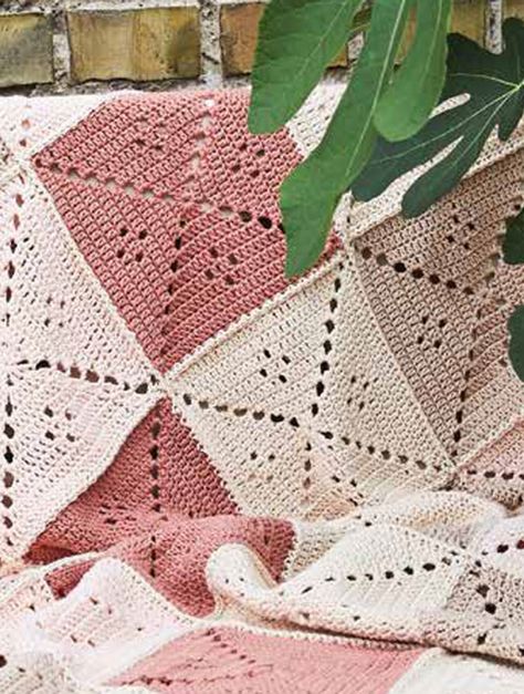 Crochet Blanket Tutorial, Crochet Square Blanket, Crochet Baby Gifts, Crochet Bedspread Pattern, Crochet Weaves, Crochet Bedspread, Crochet Hexagon, Haken Baby