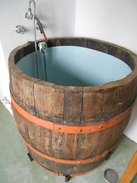 a wooden barrel bathtub, Umbria, Italia Barrel Bathtub, Bathtub Design Ideas, Wooden Bathtub, Barrel Projects, Oak Bathroom, Tub Ideas, Bathtub Design, Spa Tub, Wooden Barrel