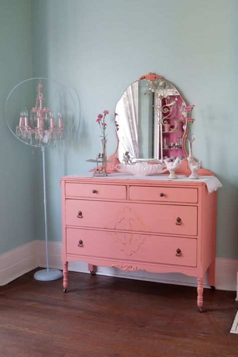 antique dresser shabby chic distressed coral salmon cottage prairie vintage Interior Cottage, Pink Dresser, Shabby Chic Antiques, Shabby Chic Dresser, Shabby Chic Bathroom, Shabby Chic Bedroom, Shabby Chic Bedrooms, Chic Kitchen, Shabby Chic Kitchen