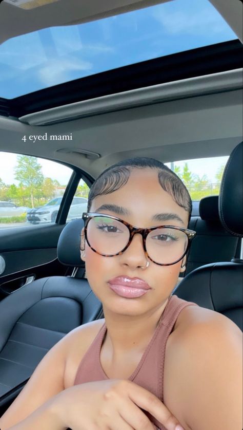 Eye Glasses Black Women, Glasses On Black Girls, Glasses Frames Black Women, Glasses Frames For Round Faces, Black Woman Glasses, Black Women With Glasses, Black Girls With Glasses, Glasses And Makeup, Glasses For Long Faces