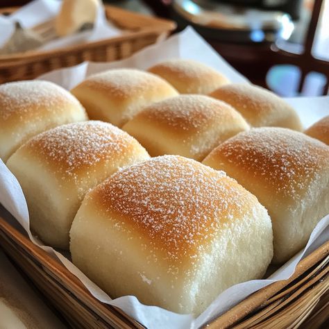 🍞 Savor the warmth of freshly baked Filipino Pandesal Bread! Perfect with coffee or tea! ☕✨ #Pandesal #filipinobread Ingredients: All-purpose flour (4 cups) Sugar (1/2 cup) Active dry yeast (2 1/4 tsp)..... Recipe in First (C.0.M.m.E.N.T) 👇👇👇👇 Enjoy ❤️👇👇👇 Filipino Pandesal, Filipino Home, Ensaymada Recipe, Beginner Baking Recipes, Breakfast Tables, Cozy Fall Recipes, Filipino Foods, Active Dry Yeast, Bread Ingredients