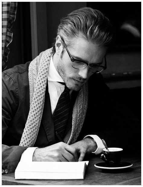 Sophisticated ... I especially love the scarf Stylish Men, Gentleman Style, Mens Fashion Smart, The Perfect Guy, Wearing Glasses, Hair Photo, Poses For Men, Perfect Man, Thick Hair Styles