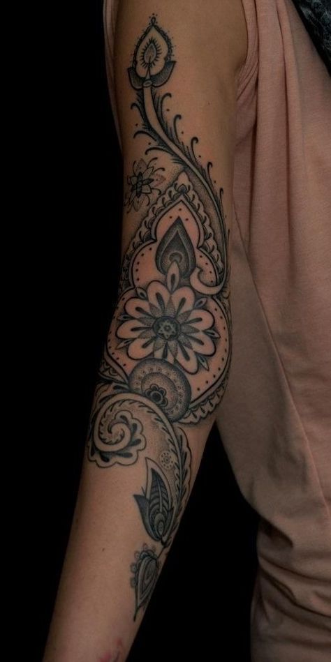 Mandalas, Paisley Tattoo Design, Paisley Tattoos, Paisley Tattoo, Feminine Tattoo Sleeves, Filipino Tattoos, Small Forearm Tattoos, Clever Tattoos, Forearm Tattoo Design