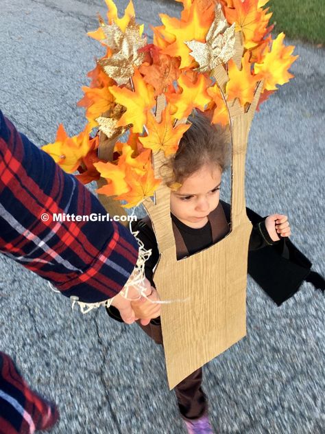 Kid Flannel Tree Costume, Leaf Skirt Diy, The Giving Tree Costume, Autumn Costume Kids, Tree Costume For Kids, Autumn Costume Kids Diy, Diy Tree Costume For Adults, Tree Costume Diy, Maskembal Ideas For Kids