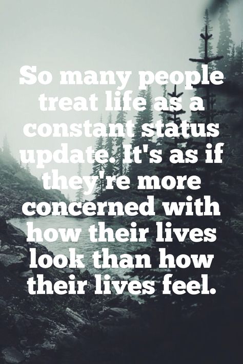 This has some truth for alot of people in my opinion, we live in an online obsessed world..its ok to sometimes go offline and pay more mind to your life and the world around you and not by how your life looks or seems online to others- liza Anti Social Media, Funny Photos Of People, Quotes About Change, Fake Life, Life Quotes Love, Sassy Quotes, Ideas Quotes, Change Quotes, People Quotes