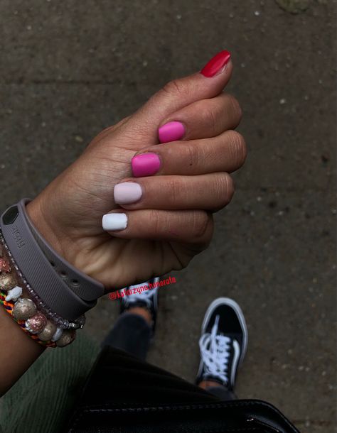 ❤️💕🤍 colorful nailart red pink short white nude matte matt | instagram: katarzyna.honorata 🙅🏼‍♀️ no nailartist, just for fun 🥳 Pink And Red Alternating Nails, Alternating Nails, Nailart Red, Multi Colored Nails, Gel Nail Extensions, Nails Pink, Nail Extensions, Pink And Red, Nail Inspiration