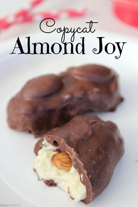 Copycat Almond Joy Recipe Almond Joy Bars Recipe, Almond Joy Candy Bars, Almond Joy Candy, Almond Joy Bars, Candy Bar Recipe, Homemade Candy, Candy Recipes Homemade, Almond Joy, Bar Recipe