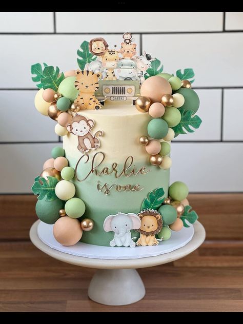 Safari Wild One Birthday Cake, Layer Cake Jungle, Jungle Theme Cake Design, Animal Bday Cake, Wild One Cupcakes Boy, Two Wild Cake Ideas, Jungle Theme Birthday Party Cakes, Safari Baby Shower Boy Cake, Simple Safari Cake