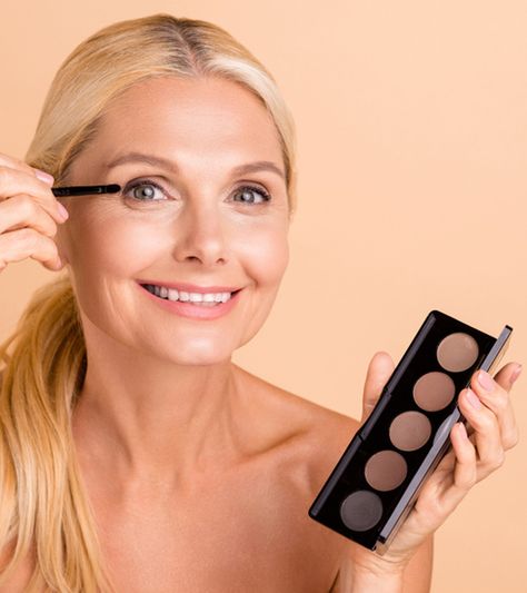 11 Best Cream Eyeshadows For Mature Eyes That Are Crease-proof! Best Cream Eyeshadow, Eye Makeup Guide, Makeup Over 50, Makeup For Older Women, Eyeshadow For Blue Eyes, Filling In Eyebrows, Dark Eyeshadow, Applying Eye Makeup, Best Eyeshadow