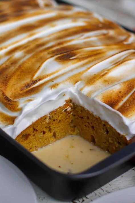 Maple Meringue, Pumpkin Tres Leches, Pumpkin Tres Leches Cake, Tres Leches Recipe, Cuban Mojo, Tres Leches Cake Recipe, Meringue Recipe, House Wife, Cookie Bar