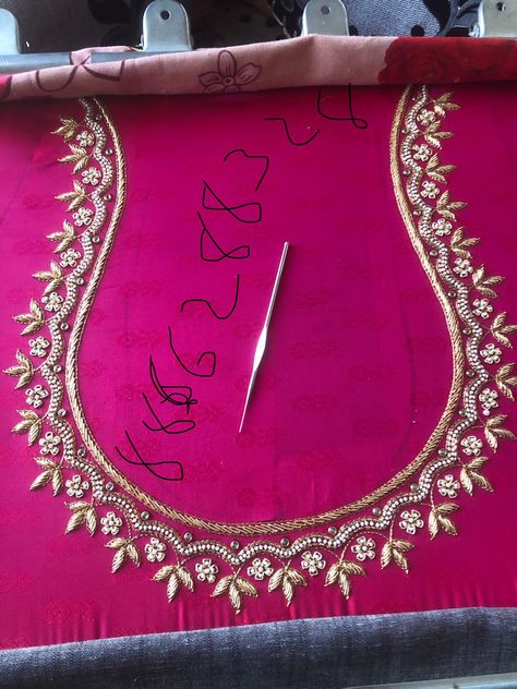 Ikat Blouse Designs Latest, Jardosi Work Design In Dress, Aari Work Blouse Back Design, Jardosi Blouse Work Simple, Khatali Work Blouse Designs New, Khatli Work Blouse Design New 2024, Simple Blouse Work Designs For Saree, Jardosi Work Design On Blouse, Jeko Moti Work Blouse