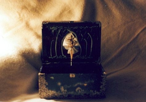 music Music Box Ballerina, Vintage Ballerina, Music Box Vintage, The Dancer, Old Music, Tiny Dancer, Music Boxes, Grandmas House, The Nutcracker