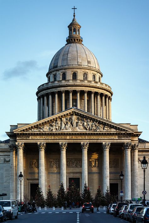 Ile De France, Cathedral Architecture, Pantheon Paris Aesthetic, French Monuments, Paris Pantheon, Pantheon Paris, Pretty Buildings, The Pantheon, Neoclassical Architecture