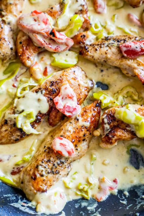 Pepperoncini Chicken, Vegetables Pasta, Chicken Tenderloin, Chicken Tenderloin Recipes, Chicken Tender, One Pan Chicken, Tenderloin Recipes, Pan Chicken, One Pan