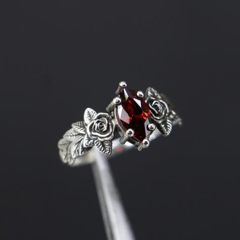 Red And Silver Ring, Gothic Garnet Engagement Ring, Garnet Silver Ring, Red Silver Jewelry, Red Rings Engagement, Fantasy Engagement Rings Silver, Alternative Wedding Rings Silver, Ruby Engagement Ring Silver, Goth Wedding Rings