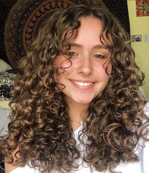 Curly Hair Bangs Face Framing, Long Curly Haircuts With Curtain Bangs, Natural Curls Curtain Bangs, Curly Haired Curtain Bangs, Long Curtain Bangs Curly Hair Natural, Face Framing Layers 2c Hair, Natural Curls With Curtain Bangs, Curly Hair With Long Curtain Bangs, Natural Curly Curtain Bangs